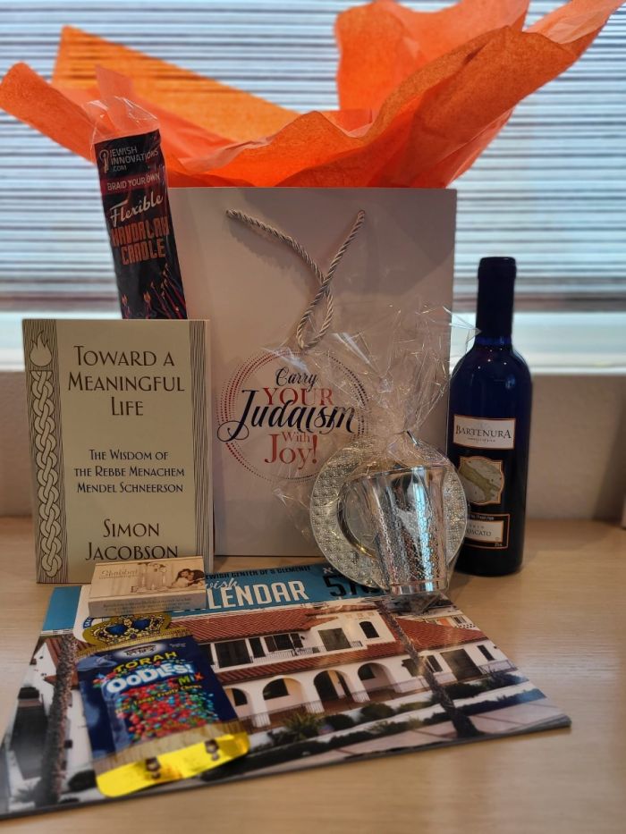 Chabad Gift Bag With Card - Carry your Judaism with Joy!
