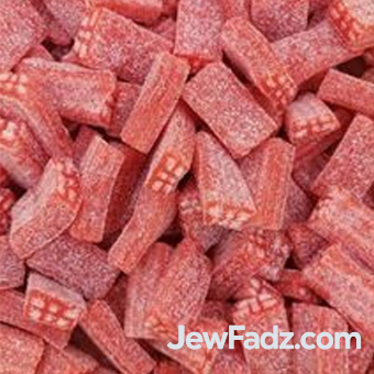 DB Red Strawberry Sour Cubes - 17.6LB