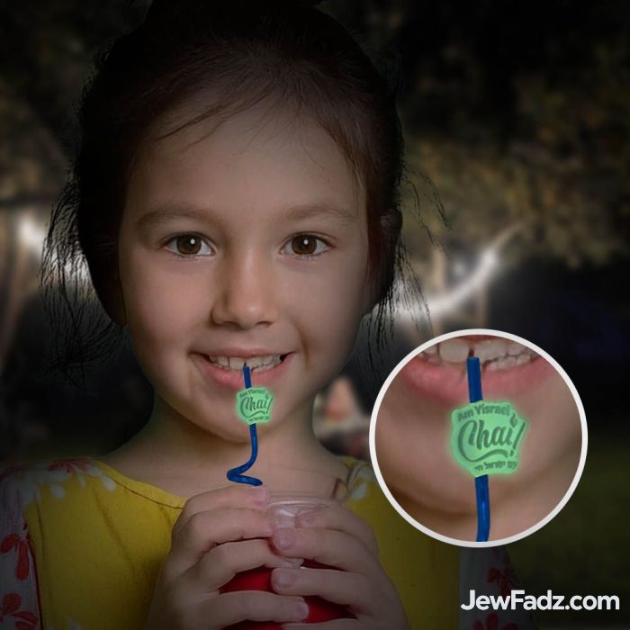 Child using Glow Am Yisrael Chai Straw – fun Jewish celebration accessory